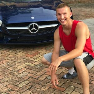 Meet your Posher, Hunter